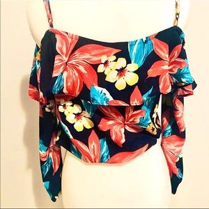 Floral crop top blouse